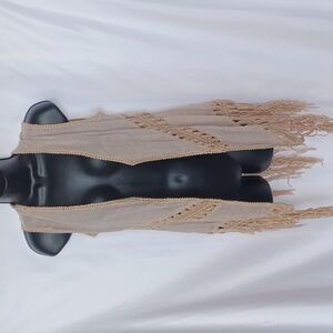 Curations Caravan tan fringed vest, Festival Vibes, Sz XS, 19" Ptp